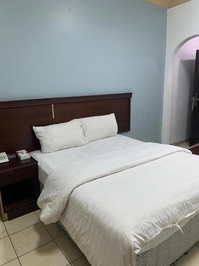 Hend Plaza Hotel Medina Exterior photo